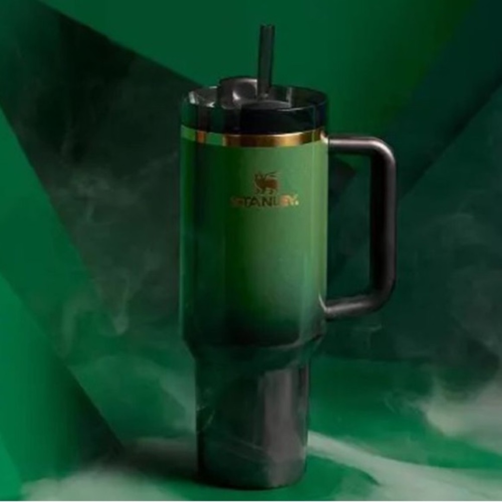 Stanley Forest Green Insulated Mug with Handle